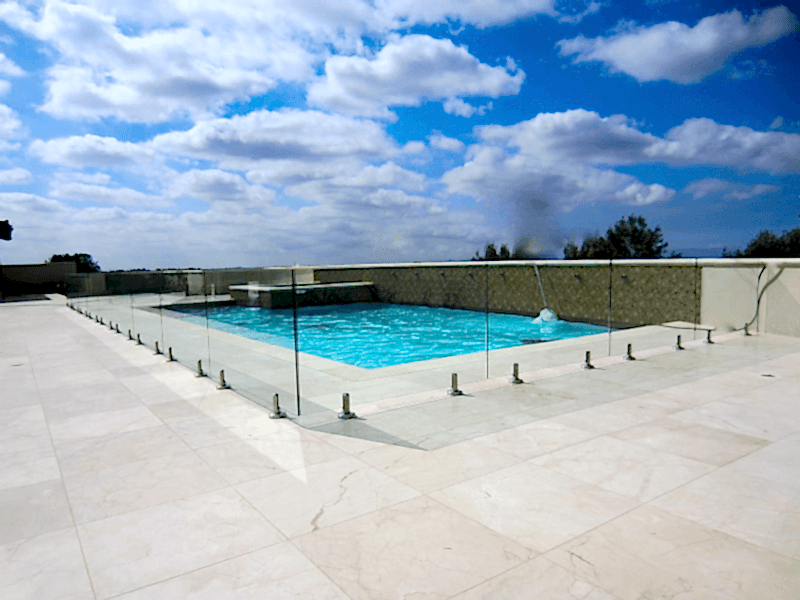 Cam Havuz Korkulukları